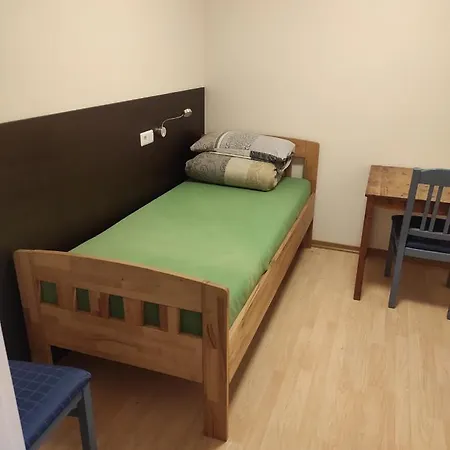 Am Hostel *